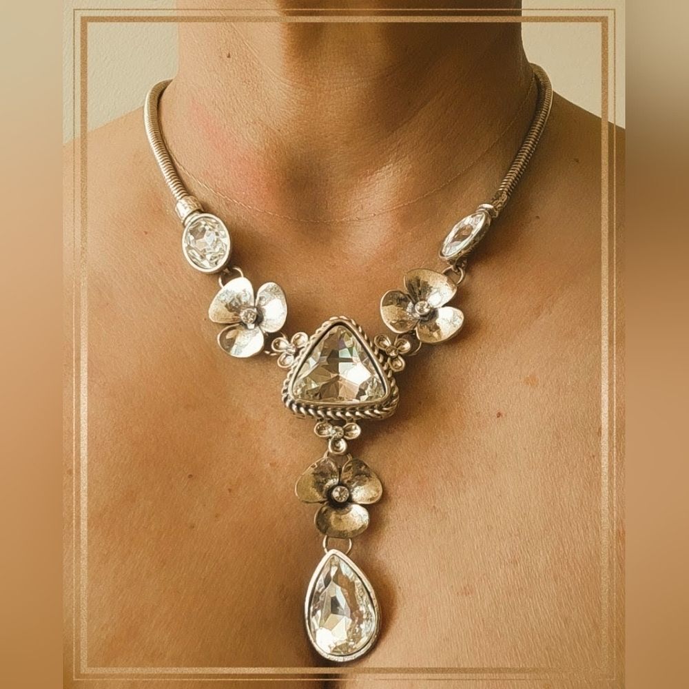 Statement Necklace – Dramatic Sparkle for the Bold at Heart✨